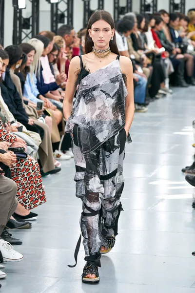 Look 40
